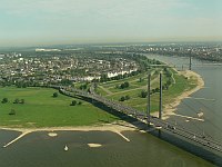 
   Blick vom Rheinturm Richtung Oberkassel   
