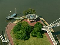 
   Kleine Halbinsel beim Medienhafen   
