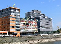 
   Blick vom Rheinturm mit Schatten   
