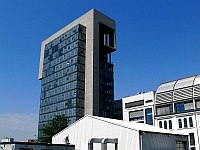 
   Etwas näherer Blick zum Hafen   
