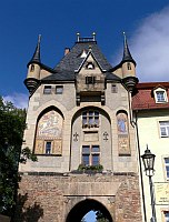 
   Torhaus am mittleren Burgtor   
