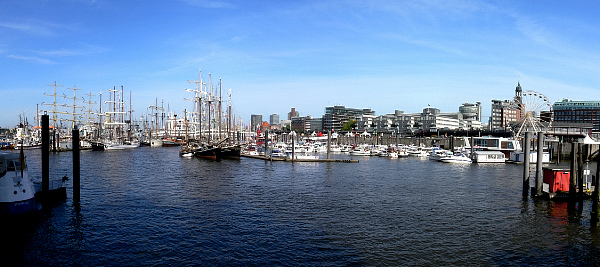 
   Masten-Panorama Hafengeburtstag   

