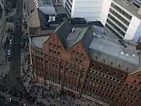 
 &nbsp; &nbsp; Blick senkrecht nach unten auf &nbsp; 
 &nbsp; ein Haus in der M&ouml;nckebergstra&szlig;e &nbsp; 
