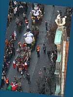 
 &nbsp; &nbsp; Weihnachtlicher Umzug &nbsp; 
 &nbsp; auf der M&ouml;nckebergstra&szlig;e &nbsp; 
