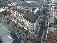 
 &nbsp; &nbsp; Blick senkrecht nach unten auf &nbsp; 
 &nbsp; ein Haus in der M&ouml;nckebergstra&szlig;e &nbsp; 
