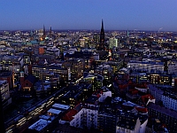 
   Blick vom "Michel"   
   Richtung Nikolai-Ruine   
