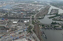 
   Freihafen Hamburg   
